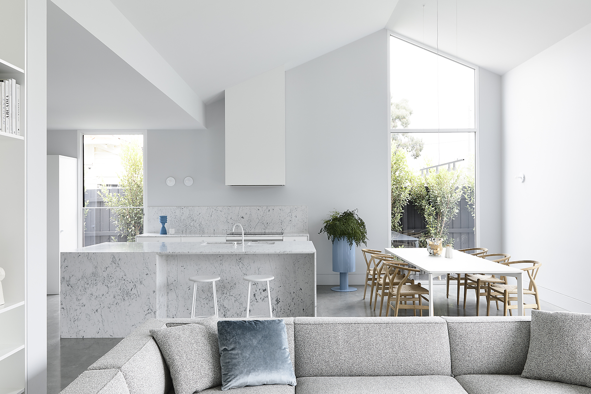 Interior photograph of Williamstown Residence by Derek Swalwell